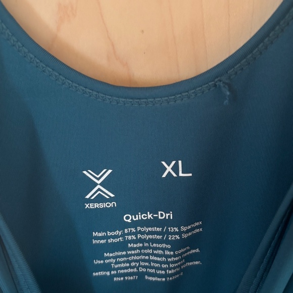 Athletic dress - Picture 2 of 2